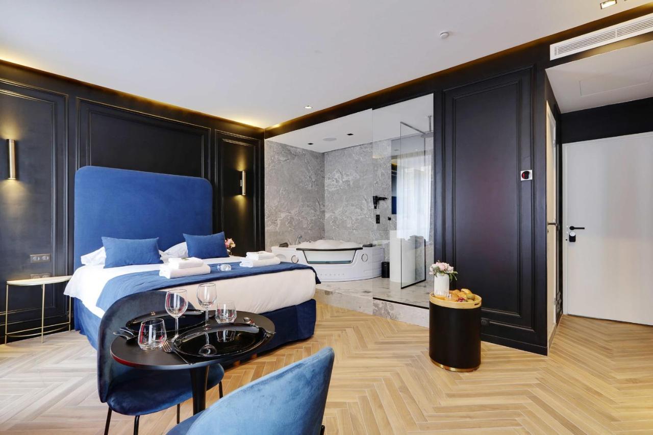 Couples Getaway Unit With Jacuzzi - City Center ปารีส ภายนอก รูปภาพ